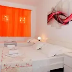 Toni Apartment Bol