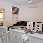 Apartment Toni