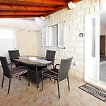 Toni Apartment