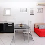 Toni Apartment *