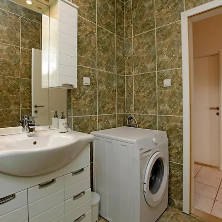 Apartment Toni Bol