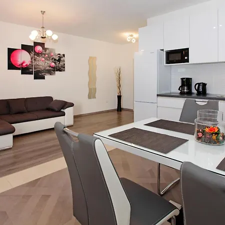 Apartment Toni Bol