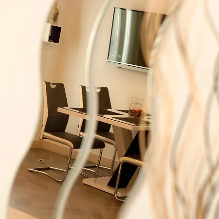 Toni Apartment Bol